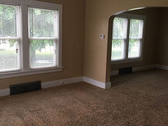 2nd image of 5675 Valley Dr #5675