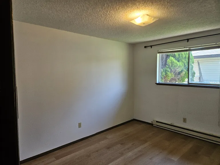 1903 N Parklane Ave — Photo 9