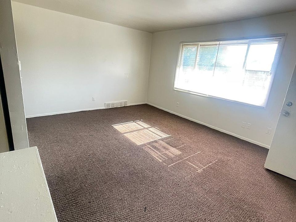 1st image of 5839 N 84th St #6