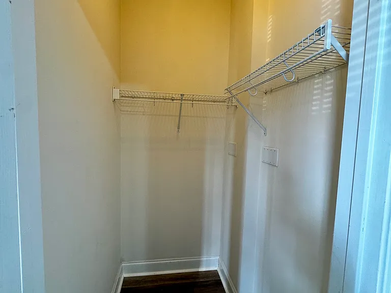 2037 Silvercrest Dr #B — Photo 18
