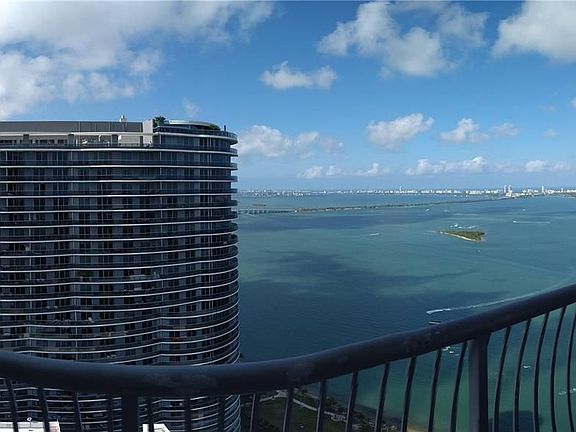 3rd image of 1750 N Bayshore Dr APT 5303