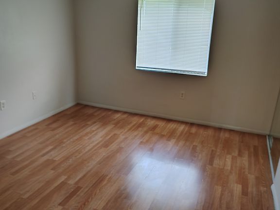 2nd image of 2708 Hidden Lake Blvd