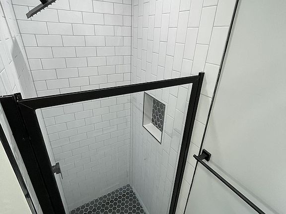 4th image of 6857 Nickis Ln #1