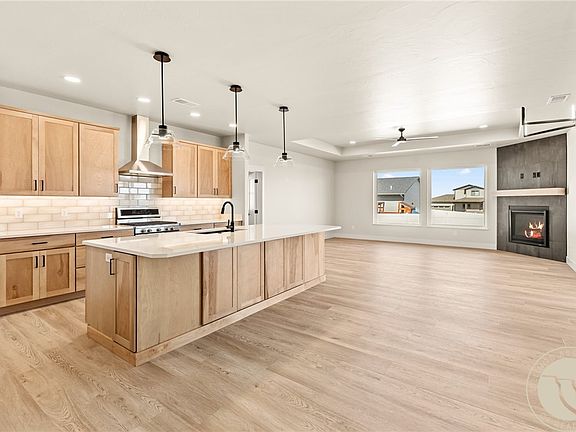 5th image of 2164 Greenbriar Rd