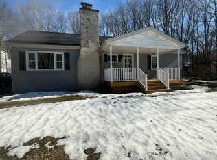 1372 Madison Ave, Pocono Summit, PA