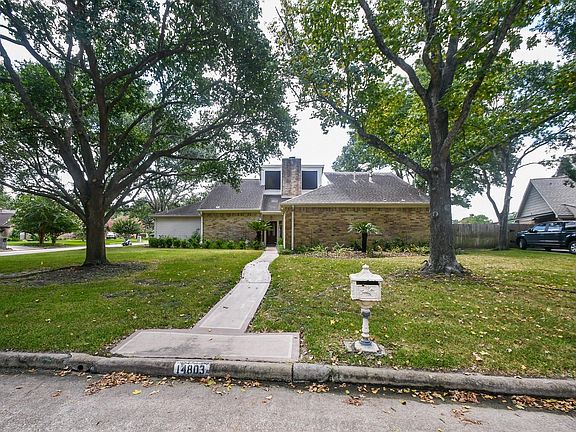 2nd image of 14803 El Miranda Dr