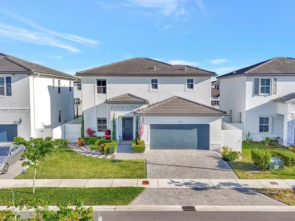 12735 SW 215th Ter, Miami, FL 33177