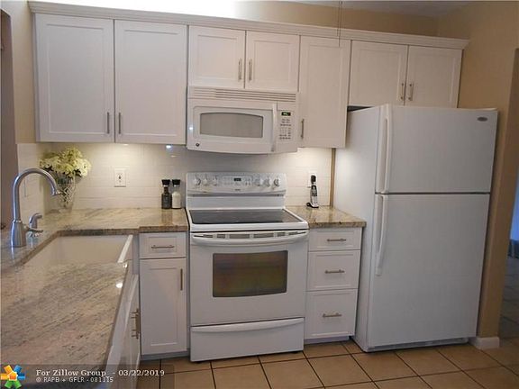 4th image of 4461 NW 8th St