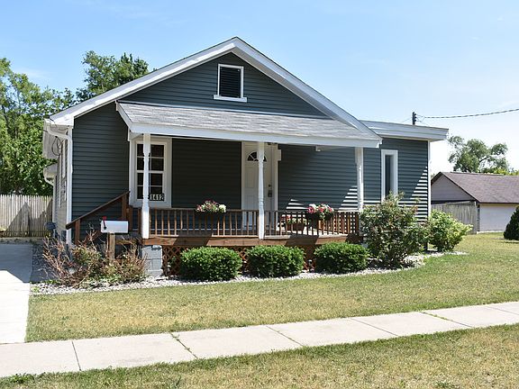 2nd image of 1412 Fournie St