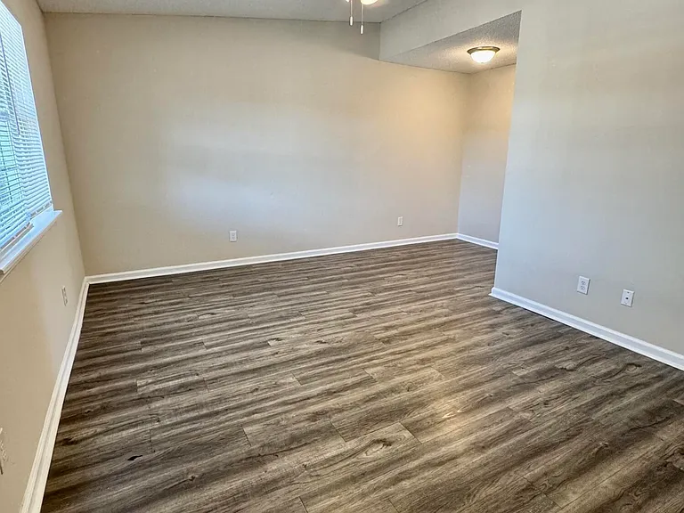 1293 Park West Dr #9 — Photo 3