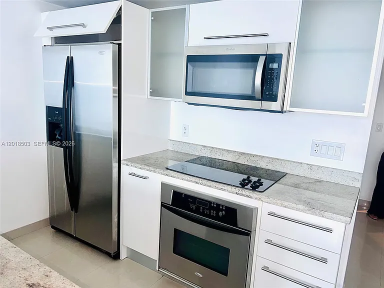 185 SW 7th St #2805 — Photo 5