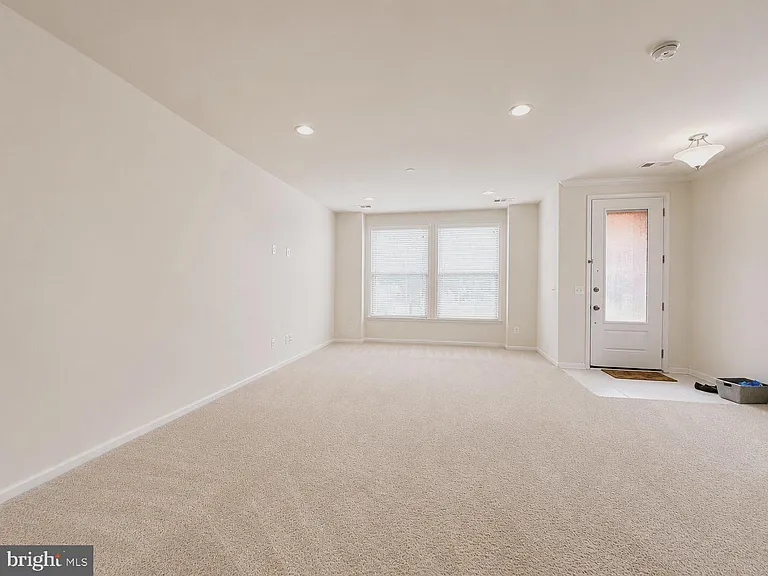 23451 Epperson Sq — Photo 6