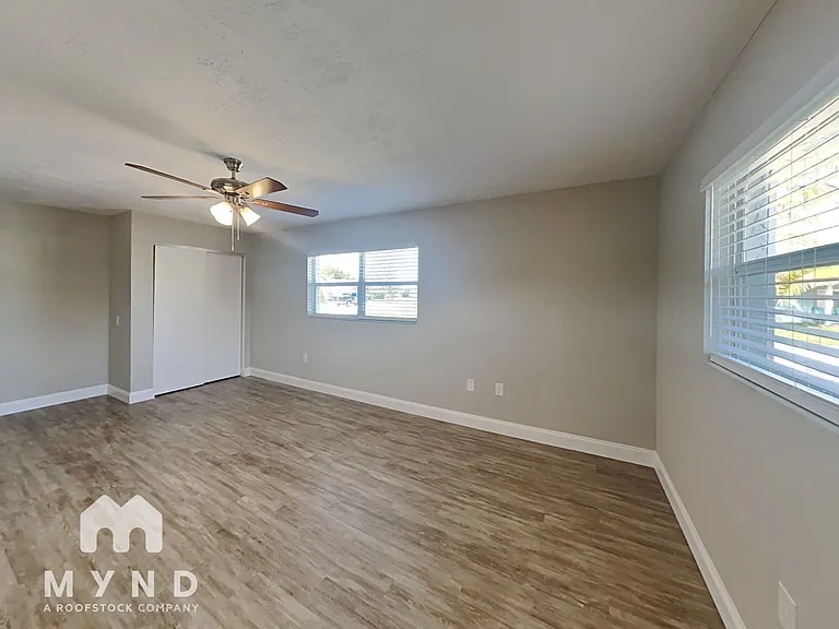 9116 Glen Moor Ln — Photo 13