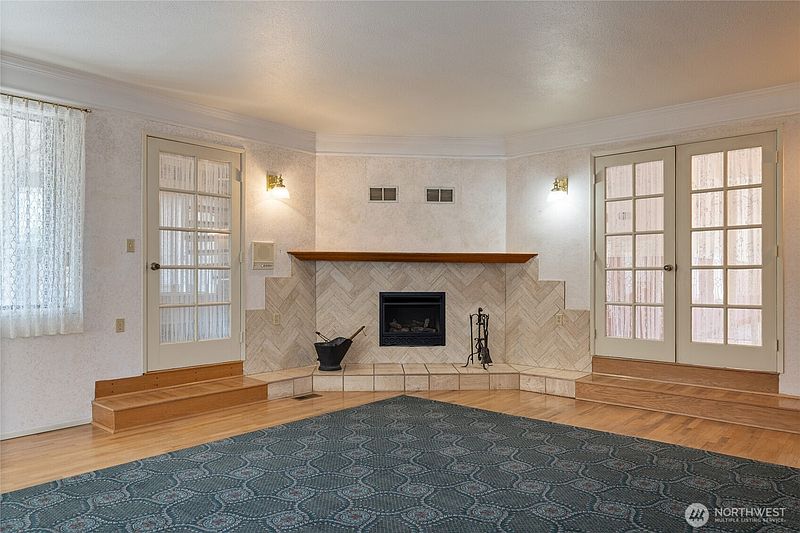 5th image of 4505 72nd Street E