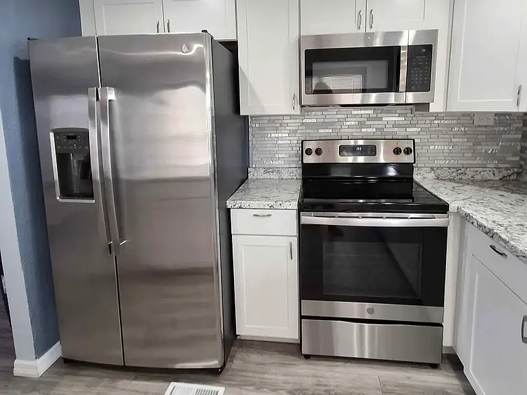 6120 Saragossa Ave — Photo 13