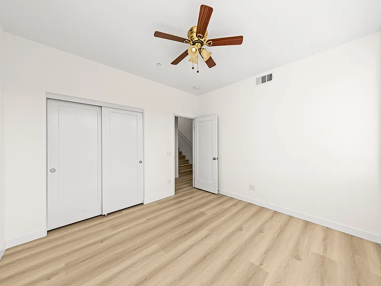 114 Cultivate — Photo 22