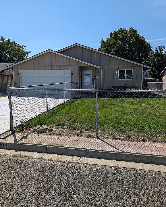 1st image of 1804 S 66th Ave