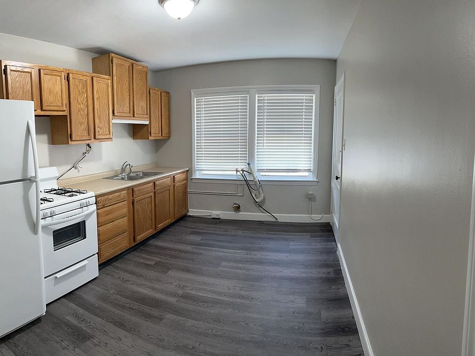 1st image of 653 10th St #3
