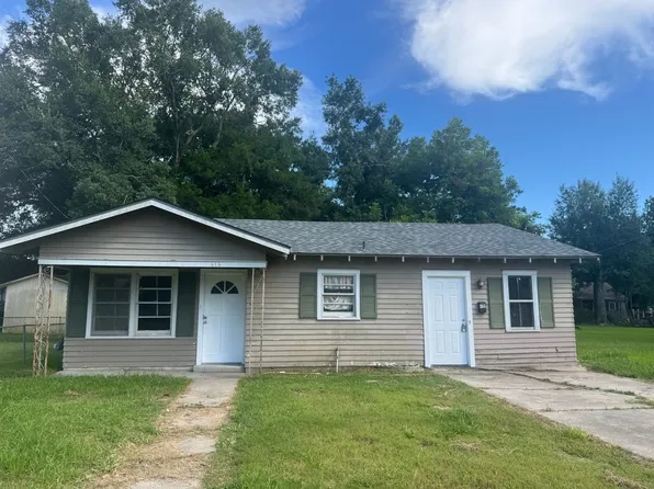 616 E 11th St, Crowley, LA 70526
