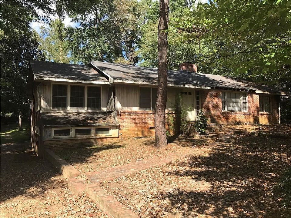 2nd image of 635 E Samford Ave