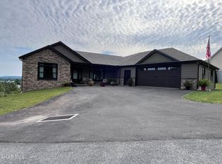 257 Vista View Ln, East Freedom, PA 16637