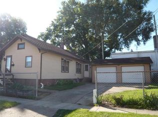 614 Jefferson Ave, Charleston, IL 61920