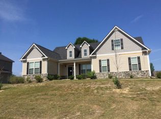 121 Seminole Trl, Fort Mitchell, AL 36856