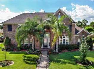 1612 Stoney Lake Dr, Friendswood, TX 77546