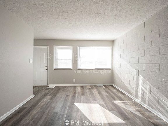 3rd image of 6050 E 16th St