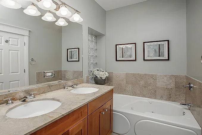 3836 N Janssen Ave #2 — Photo 10