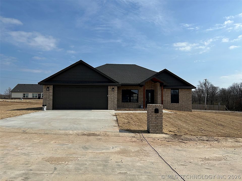1st image of 1910 Everly Dr