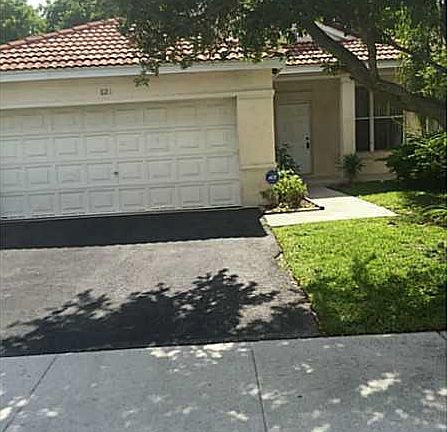 2nd image of 821 Sand Creek Cir