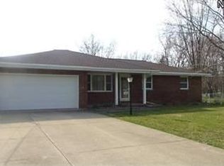 3270 Ethan Allen Rd, Barberton, OH 44203