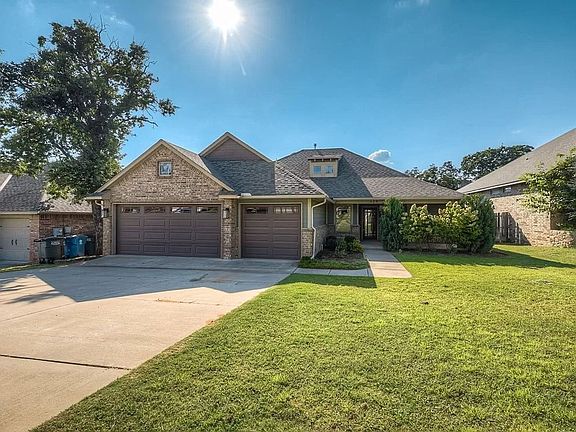 2nd image of 629 Martina Ln