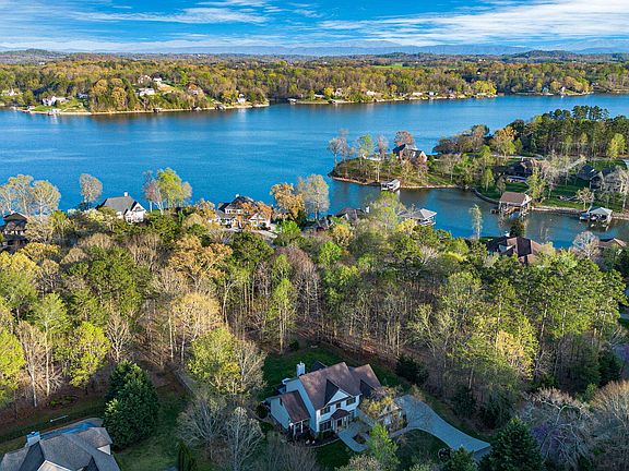 4th image of 183 Lake Crest Dr