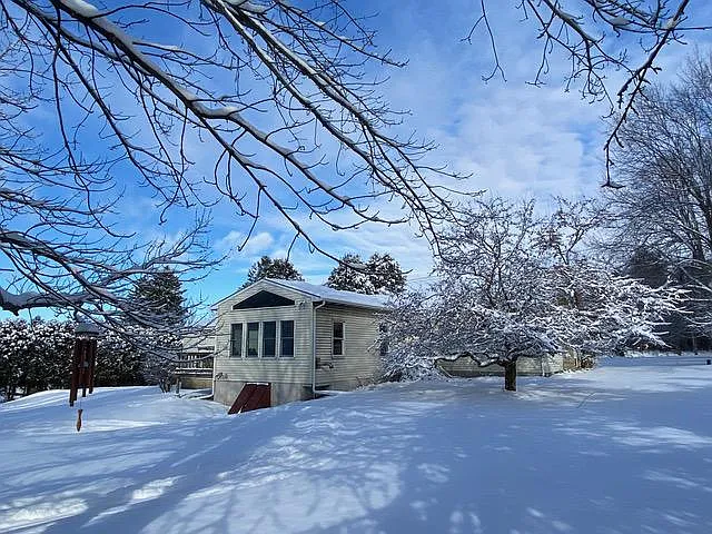 3 bed, 1704 sqft, $2,180 — Photo 2