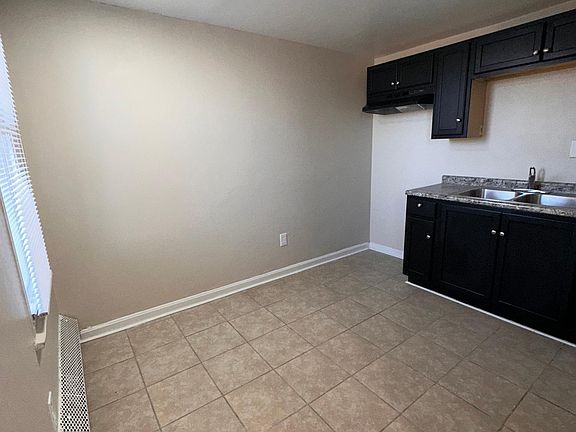 5th image of 3547 Harvey Ave #2117