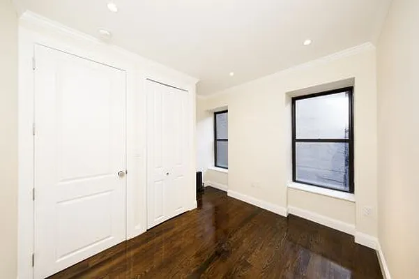 Rented by Voro New York | media 18