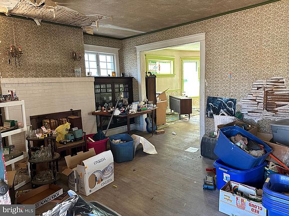 4th image of 245 N Somerset Ave