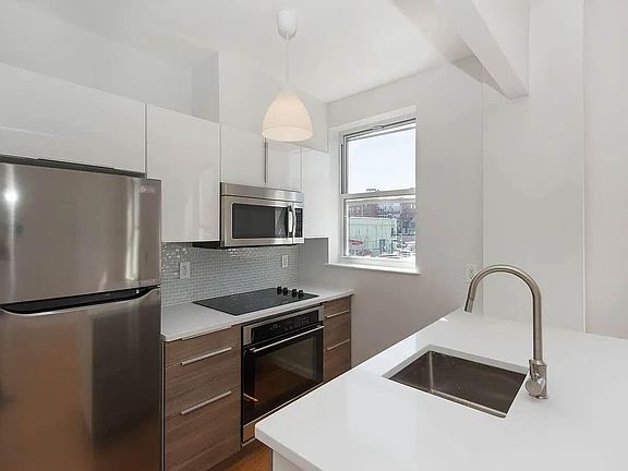 5th image of 24 Herkimer St APT 3