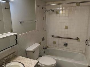 200 Madison St UNIT 2B, Joliet, IL 60435