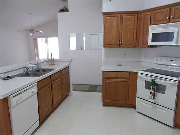 5th image of 2884 Stags Leap Dr