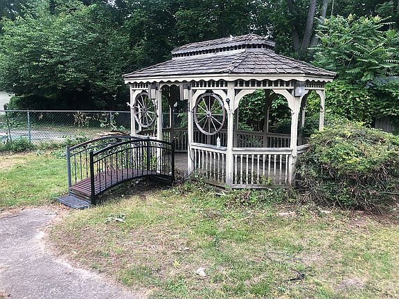 Rear Yard 2019