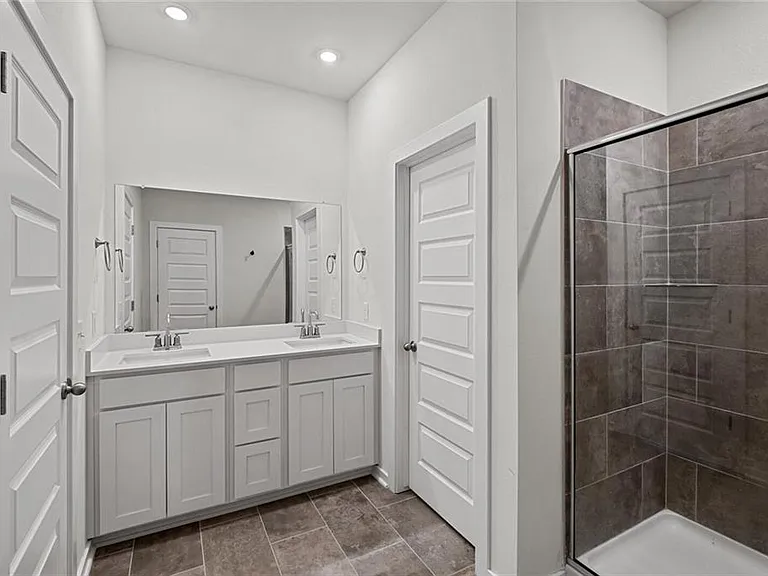 4790 Planetree St — Photo 12