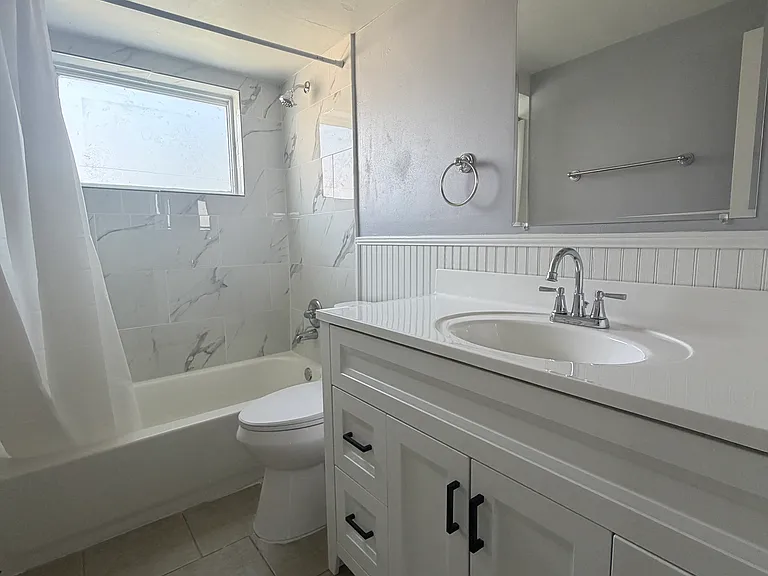 3524 Brompton Dr — Photo 5