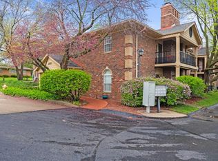 1209 50th St APT 5, West Des Moines, IA 50266