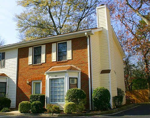 1st image of 286 Shaded Oaks Ln SE