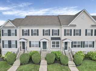 6092 Phar Lap Dr #16, New Albany, OH 43054