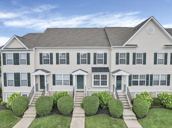 6092 Phar Lap Dr #16, New Albany, OH 43054