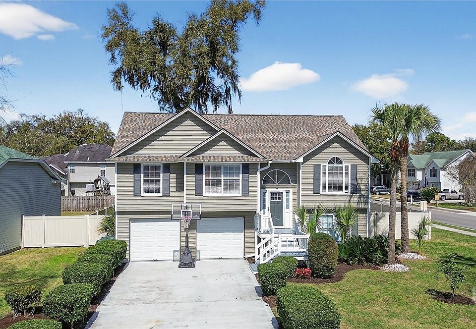 1st image of 2 Runner Road